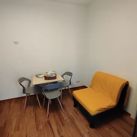 Appartement Ravanas 33 *