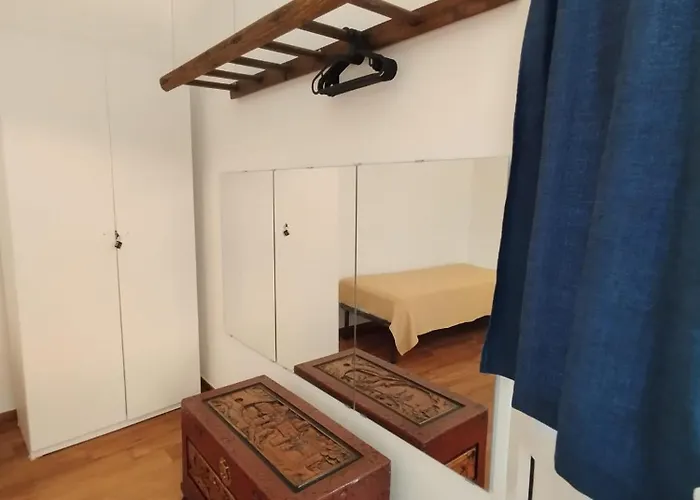 アパート Ravanas 33 バーリ