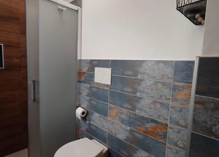 アパート Ravanas 33 バーリ