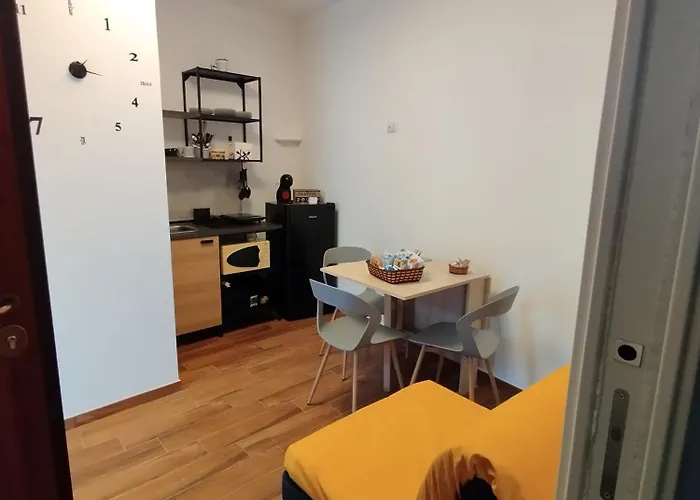 Ravanas 33 アパート *