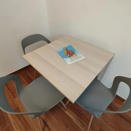 Appartement Ravanas 33 *